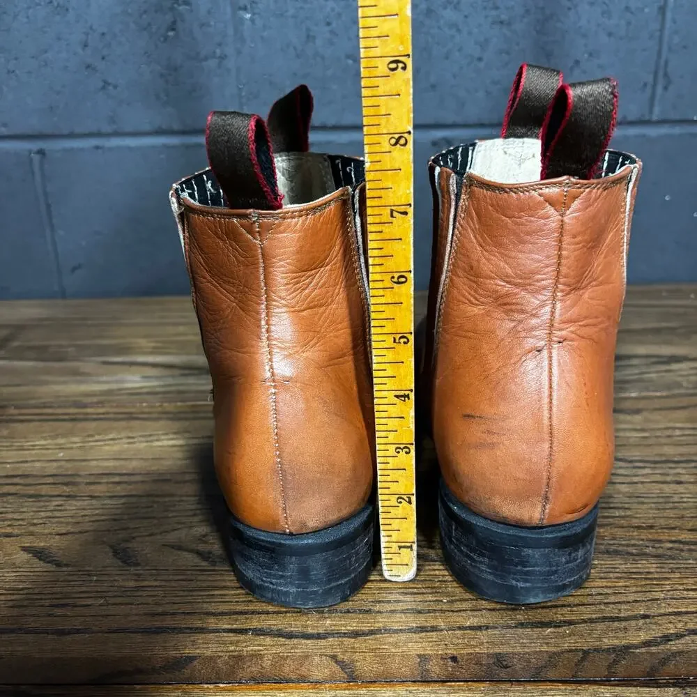 Unknown men’s brown